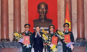Thăng hàm Thượng tướng cho 3 sỹ quan quân đội cấp cao