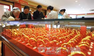 Thị trường vàng châu Á ảm đạm 