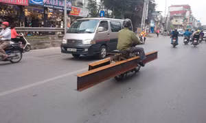 Ngăn “xe mù” diễu phố 