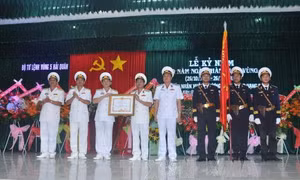 Kỷ niệm 40 năm ngày thành lập Bộ tư lệnh Vùng 5 Hải quân
