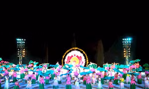 Khai mạc Lễ hội Làng Sen 2015