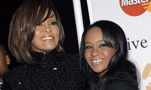 Con gái Whitney Houston qua đời