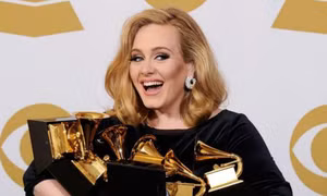 Adele khiến người hâm mộ ngây ngất với đoạn clip 28''