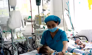 Ba bệnh viện lớn ở TP.HCM mổ tim cho trẻ nghèo