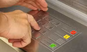 Phạt tù bị cáo người nước ngoài dùng thẻ ATM giả 