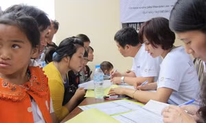Đem nụ cười đến trẻ em Tây Nguyên
