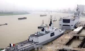 Pháp quyết chịu phạt, không giao tàu Mistral cho Nga 