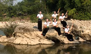 Lời ca từ lửa con tim 