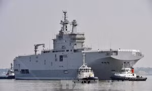Thương vụ tàu Mistral: Ông Hollande đã tự bắn vào chân mình