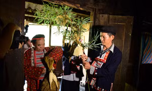 Lễ cúng hồn lúa của người Dao đỏ 