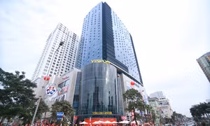 Tưng bừng khai trương Vincom Center Nguyễn Chí Thanh