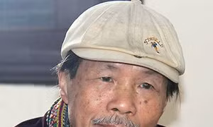 Thi Hoàng và những vần thơ về biển 