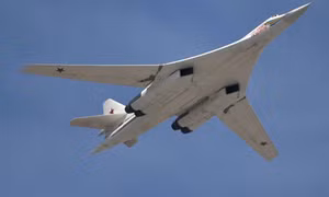 Ukraina phá hủy Tu-160 bất chấp Nga, Trung muốn mua