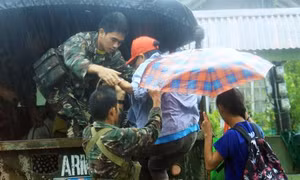 Bão Melor càn quét Philippines
