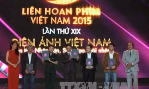 Bốn giải Bông sen Vàng tại Liên hoan phim Việt Nam lần thứ 19
