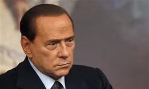 Ông Berlusconi đối mặt với cáo buộc hối lộ