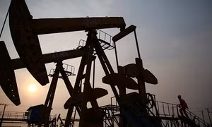 Dầu có thể phá đáy 20 USD/thùng với ẩn số đến từ Mỹ, Iran