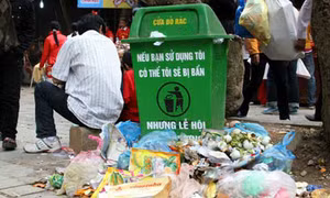 Rầu lòng với rác thải