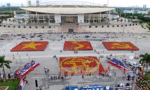 12.000 đoàn viên, thanh niên Thủ đô xếp hình cờ Tổ quốc 