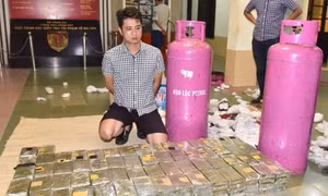 Triệt phá đường dây ma túy giấu trong bình gas 