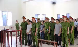 Tử hình hai anh em mua bán hơn 600 bánh heroin