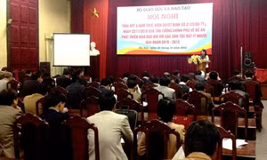 Tiếp tục chính sách hỗ trợ học sinh các dân tộc rất ít người 