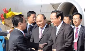 Thủ tướng Lào Thoong-xỉnh Thăm-mạ-vông thăm Việt Nam