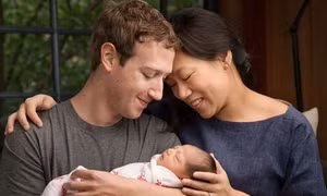 Đón con gái đầu lòng, cha đẻ Facebook quyên tặng 99% tài sản