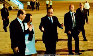 Thăm Cuba, ông Hollande thành 'vua ngoại giao kinh tế'