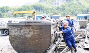 Huy động toàn lực tìm nạn nhân mắc kẹt trong tai nạn hầm lò