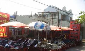 Khách hàng thờ ơ với 'xả hàng' cuối năm