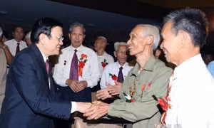 Chủ tịch nước tặng quà nhân Ngày Thương binh, liệt sĩ