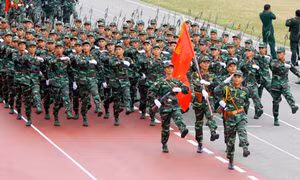 Đẩy mạnh xây dựng nền quốc phòng toàn dân