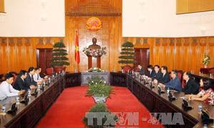 Thủ tướng Nguyễn Tấn Dũng tiếp cựu Thủ tướng Nhật Bản Yukio Hatoyama 