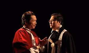 Ra mắt vở “Bi kịch Hamlet”