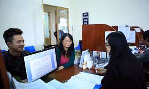 Mong thủ tục hành chính bớt “hành”