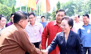 Phó Chủ tịch nước Nguyễn Thị Doan thăm tỉnh Viêng Chăn