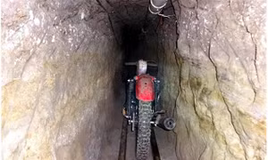 Tiết lộ chiếc xe máy giúp "Gã lùn" Guzman vượt ngục