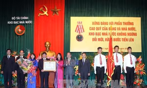 Kho bạc Nhà nước đón nhận Huân chương Độc lập hạng Nhì 