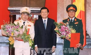 Thăng quân hàm Thượng tướng cho đ/c Bùi Quang Bền, Phương Minh Hòa