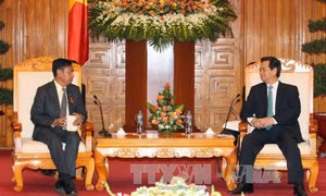Thủ tướng Nguyễn Tấn Dũng tiếp Bộ trưởng Thông tin Myanmar