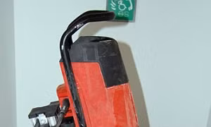 Tiết lộ máy khoan xuyên thủng tường trong vụ trộm 300 két tiền