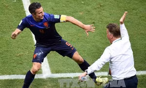 HLV Louis van Gaal từng từ chức 6 lần