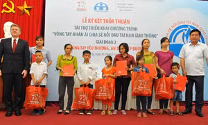 Prudential Việt Nam tài trợ Chương trình “Vòng tay nhân ái chia sẻ nỗi đau tai nạn giao thông” giai đoạn 2 