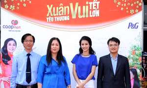 Sẻ chia yêu thương với “Xuân yêu thương – Vui Tết lớn”