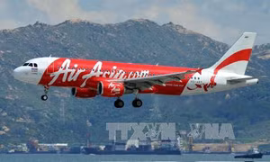 Máy bay của Malaysia phải hạ cánh khẩn cấp do có rắn     