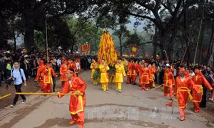 Trục lợi lễ hội