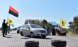 Người Tatar phản đối Nga sáp nhập Crimea 