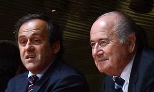 Chủ tịch FIFA và Chủ tịch UEFA đối mặt án phạt nặng