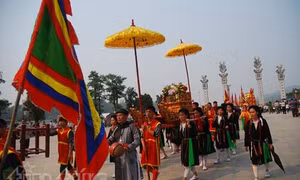 Tháng hai trẩy hội Tây Thiên